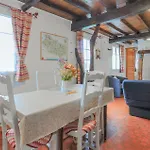 2 Bedroom In 別荘 *