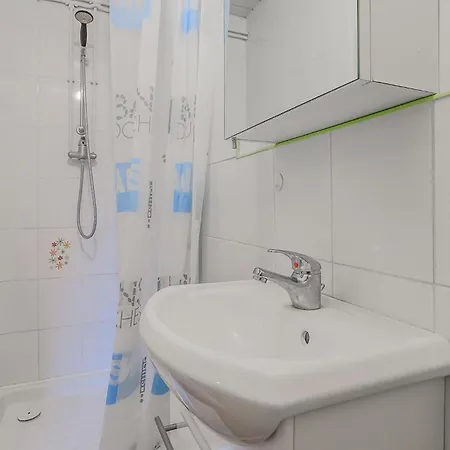Pet Friendly Home In Gueschart With Wifi
