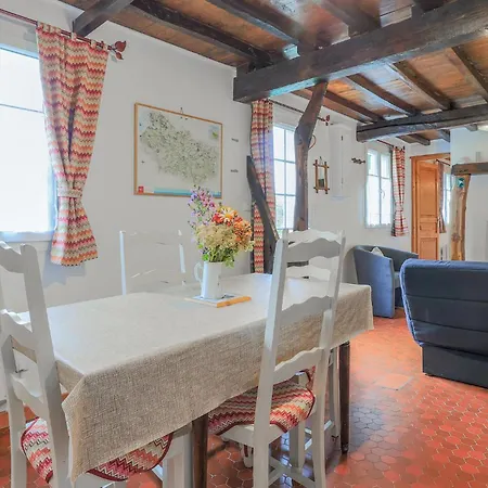 Pet Friendly Home In Gueschart With Wifi בית נופש *